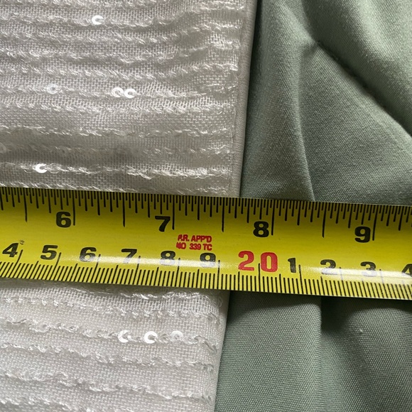 12th Tribe Soirée White Sequin Crop Top - Picture 14 of 16